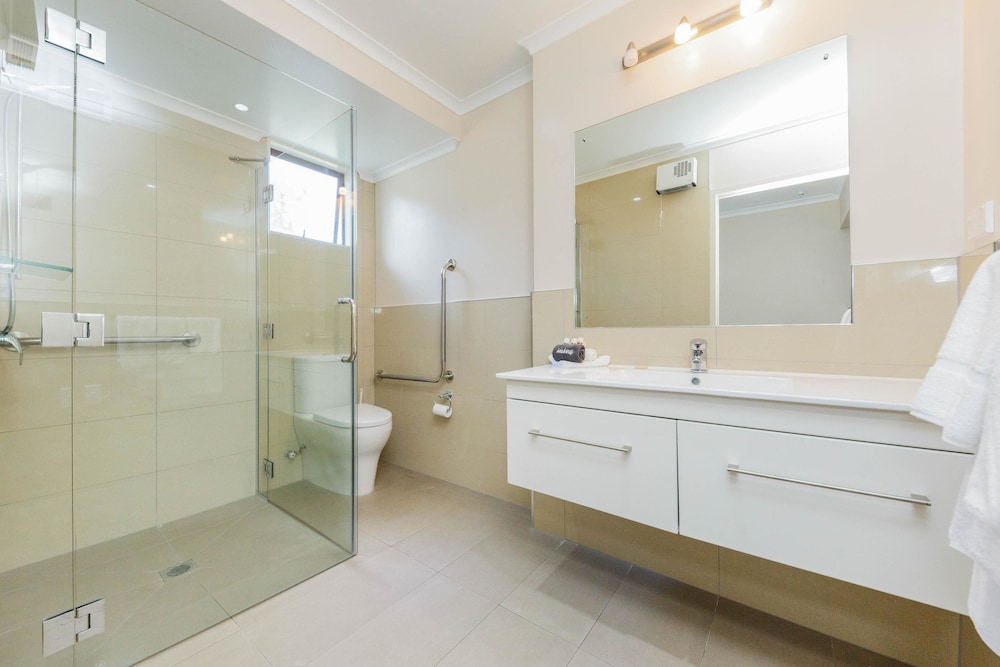 Kauri Court Motel 12/31
