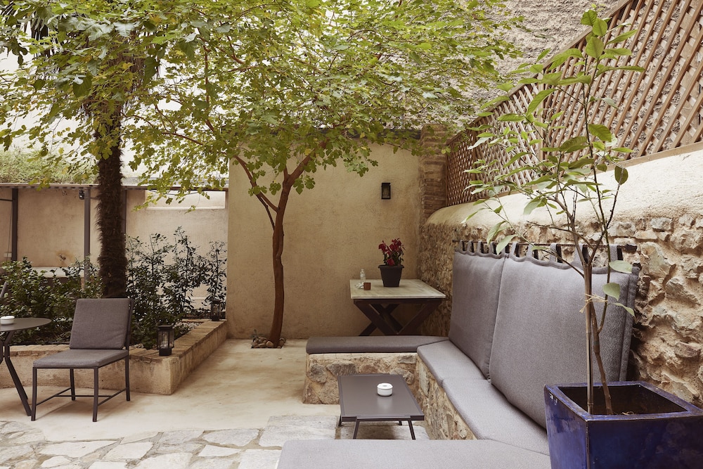 Bohemian Suites Athens 43/45