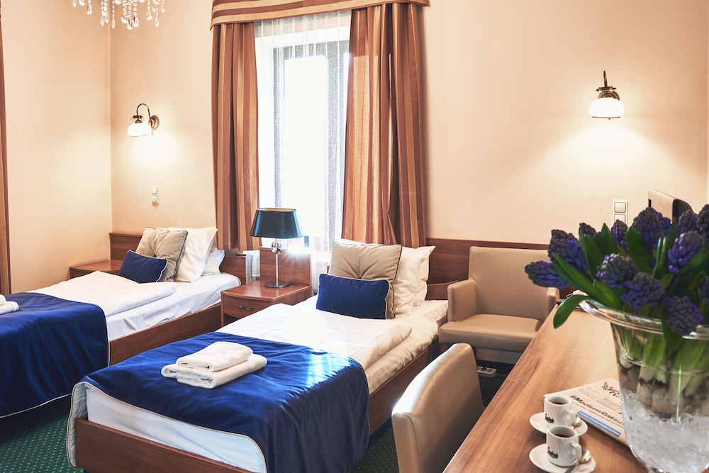 STANDARD, TWIN BEDS