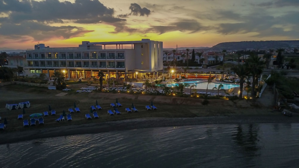 Lebay Beach Hotel 13/48