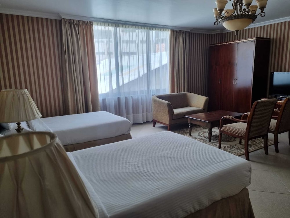 The Residence Suite Hotel 10/42