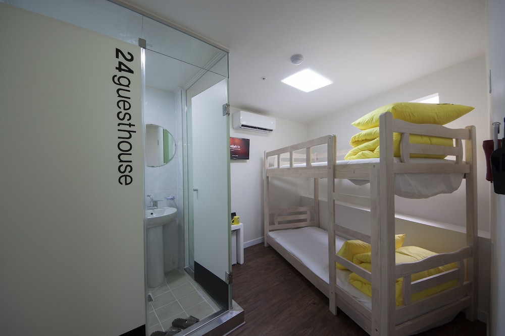 24 Guesthouse Myeongdong Town 8/55