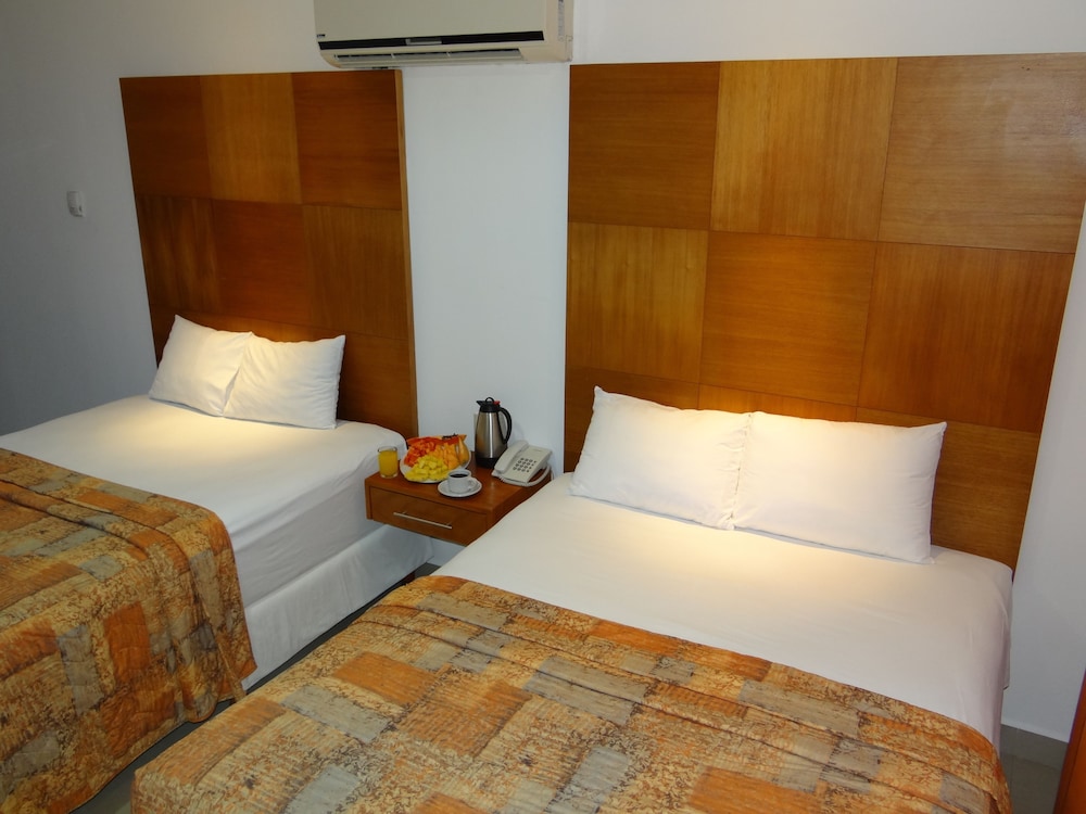 Hotel Suites Gaby Cancun 38/80