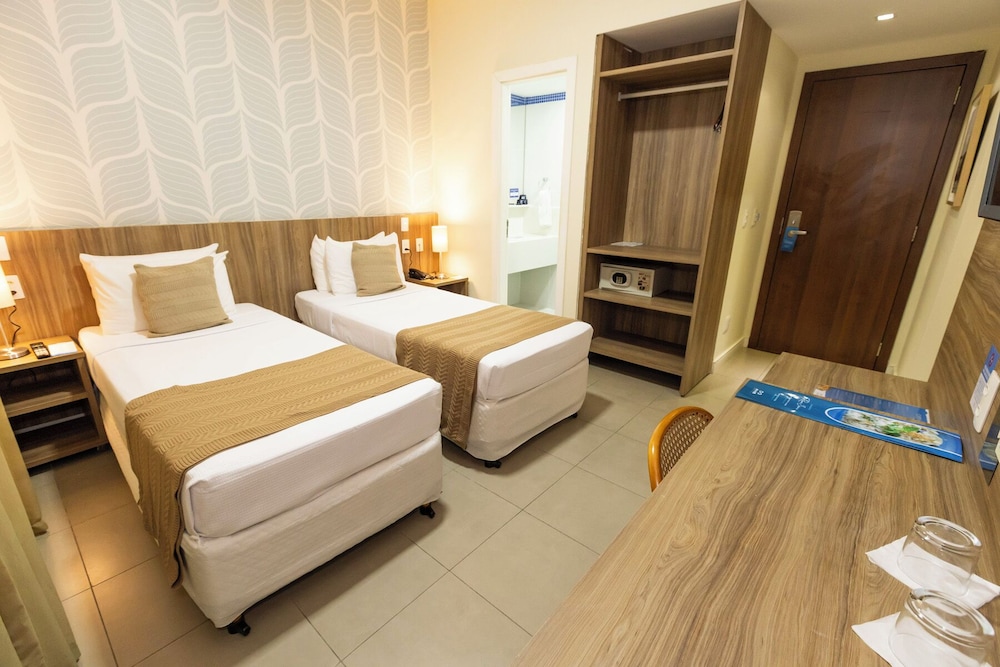 Standard, Twin Beds