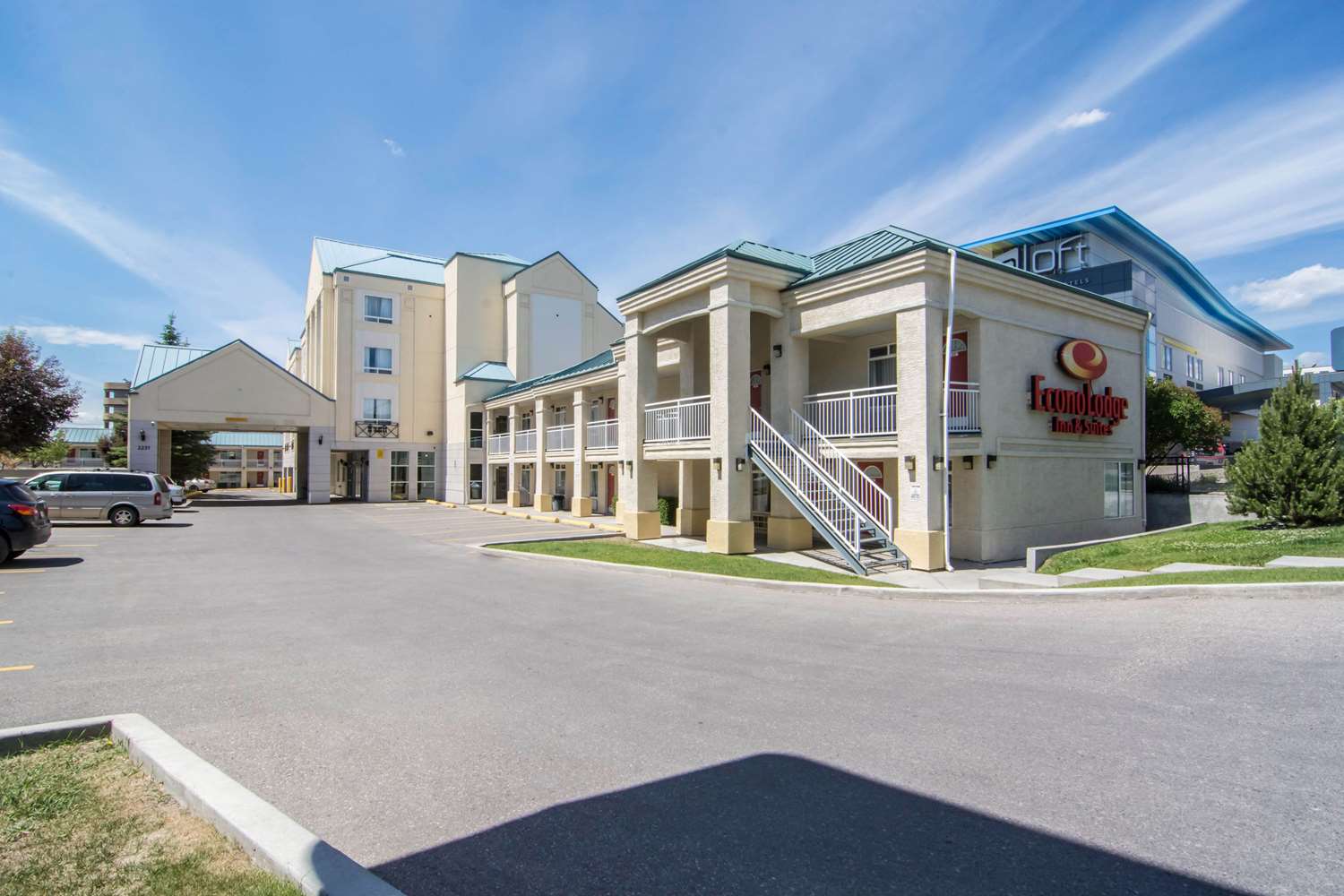 Econo Lodge Inn & Suites Calgary - University 31/32
