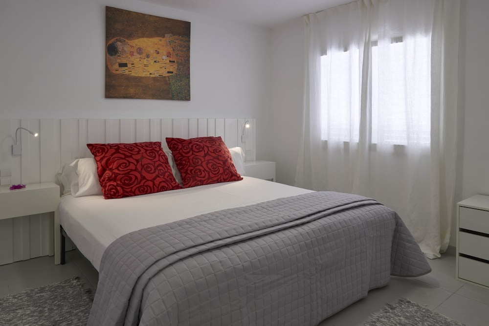 1 Bedroom, Apartment, Double Bed, Beach Front, Sofa, Terrace
