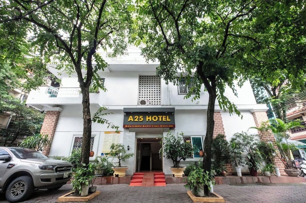 A25 Hotel - 385 Hoang Quoc Viet 30/33