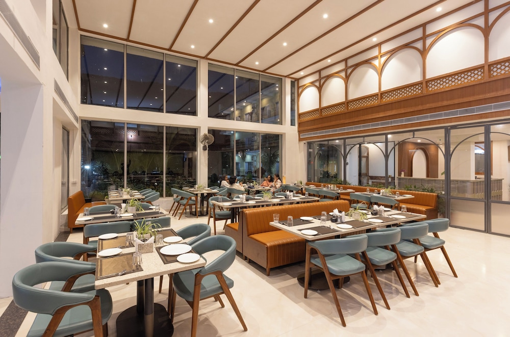 Riverside Resort 33/49
