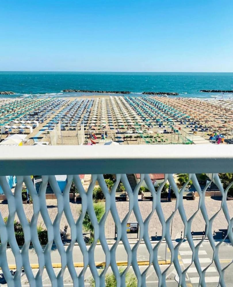 Hotel Spiaggia 35/41