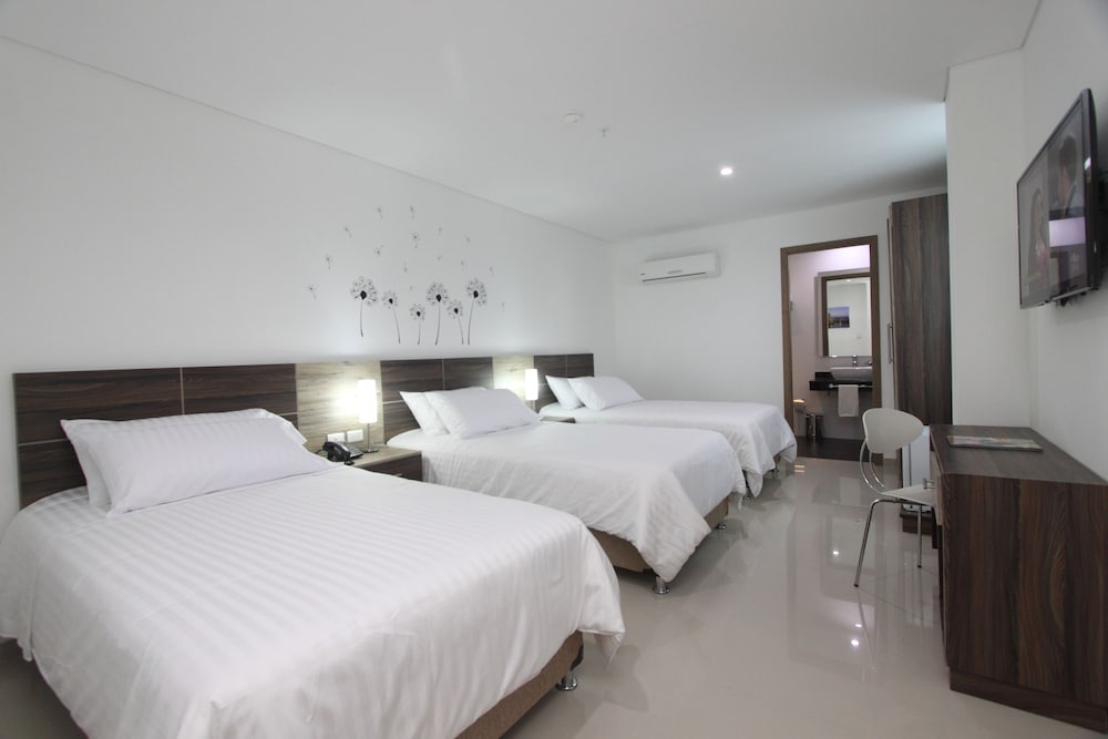 ROOM, TRIPLE, 3 BEDS