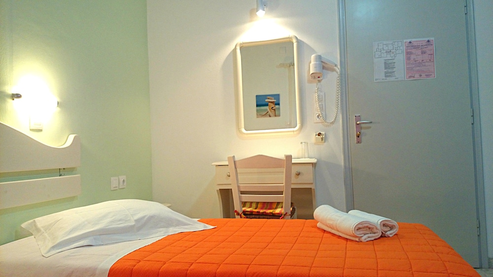 Athena Rooms 16/21