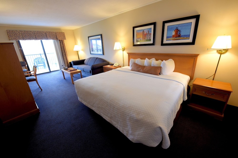Days Inn By Wyndham Mackinaw City - Lakeview 11/28