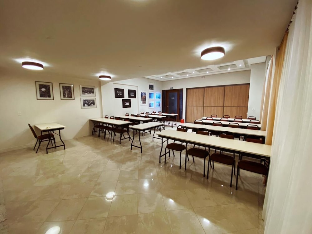 Altadomo Hotel 67/69