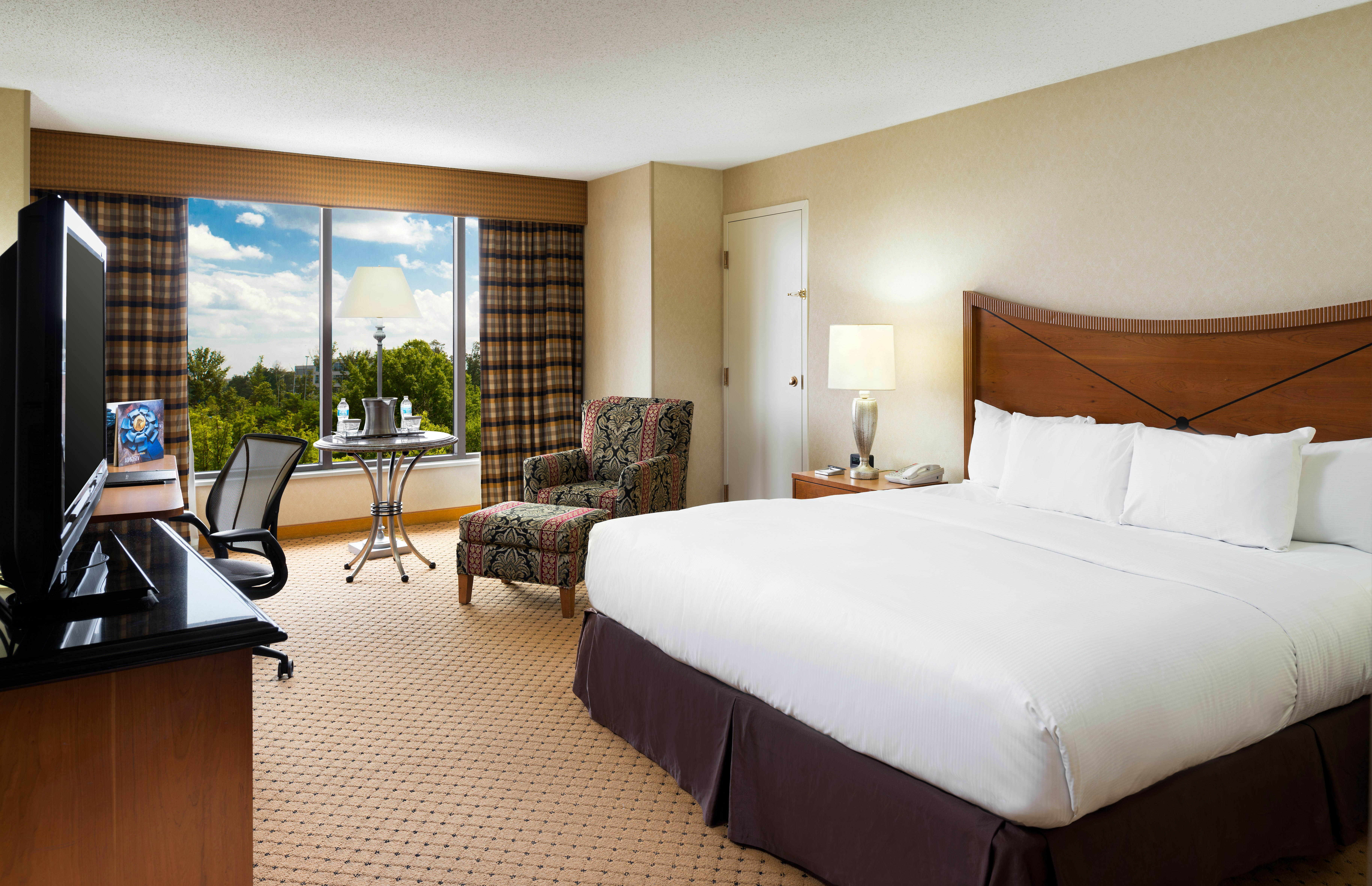 DoubleTree by Hilton Washington Dulles Airport 12/72
