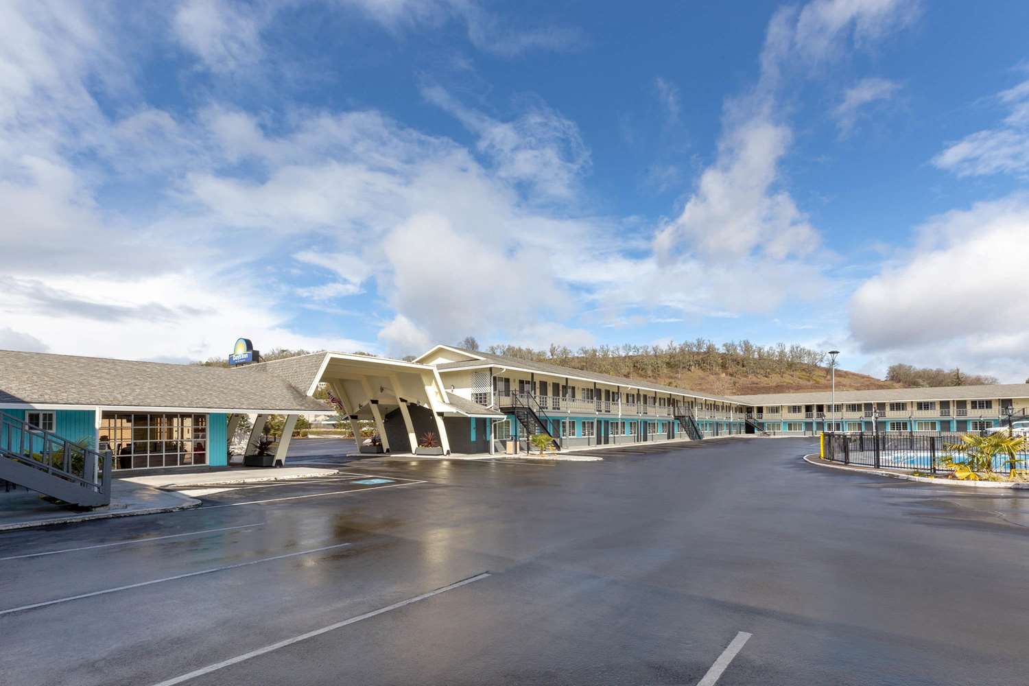 Days Inn By Wyndham Roseburg 12/14