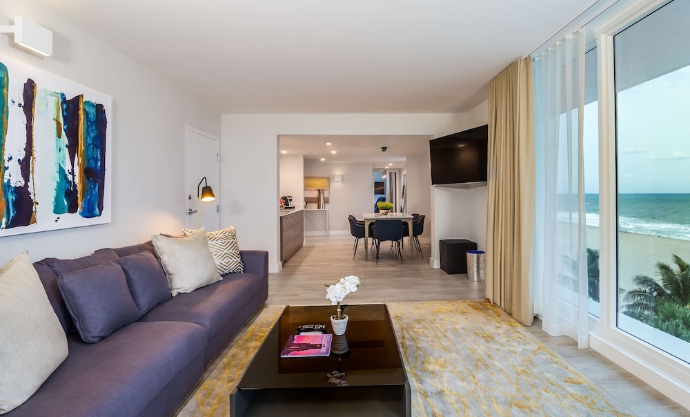 B Ocean Resort Fort Lauderdale 23/50