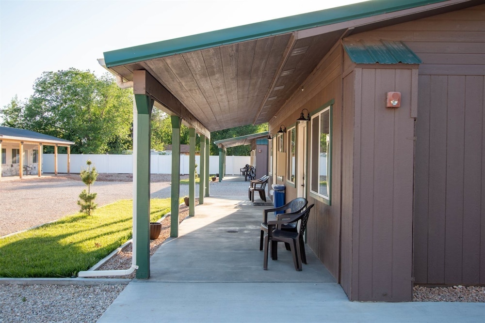 Hurricane Hideaway Lodging 9/46