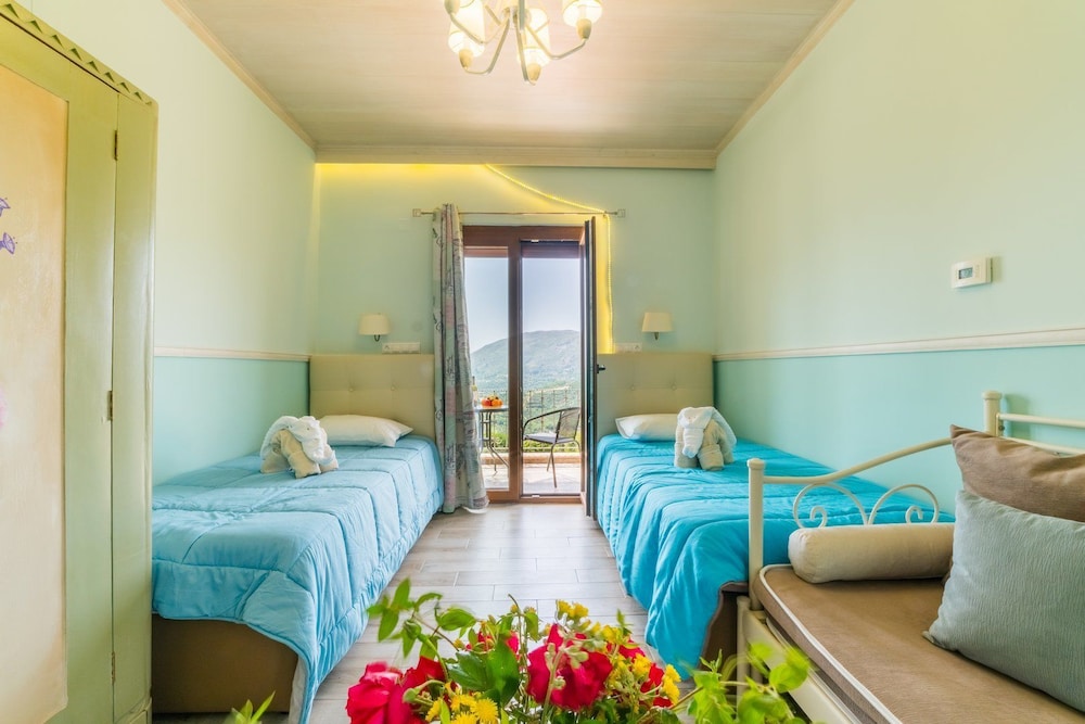 Aravanes Mountain Resort And Eco Cuisine 52/75