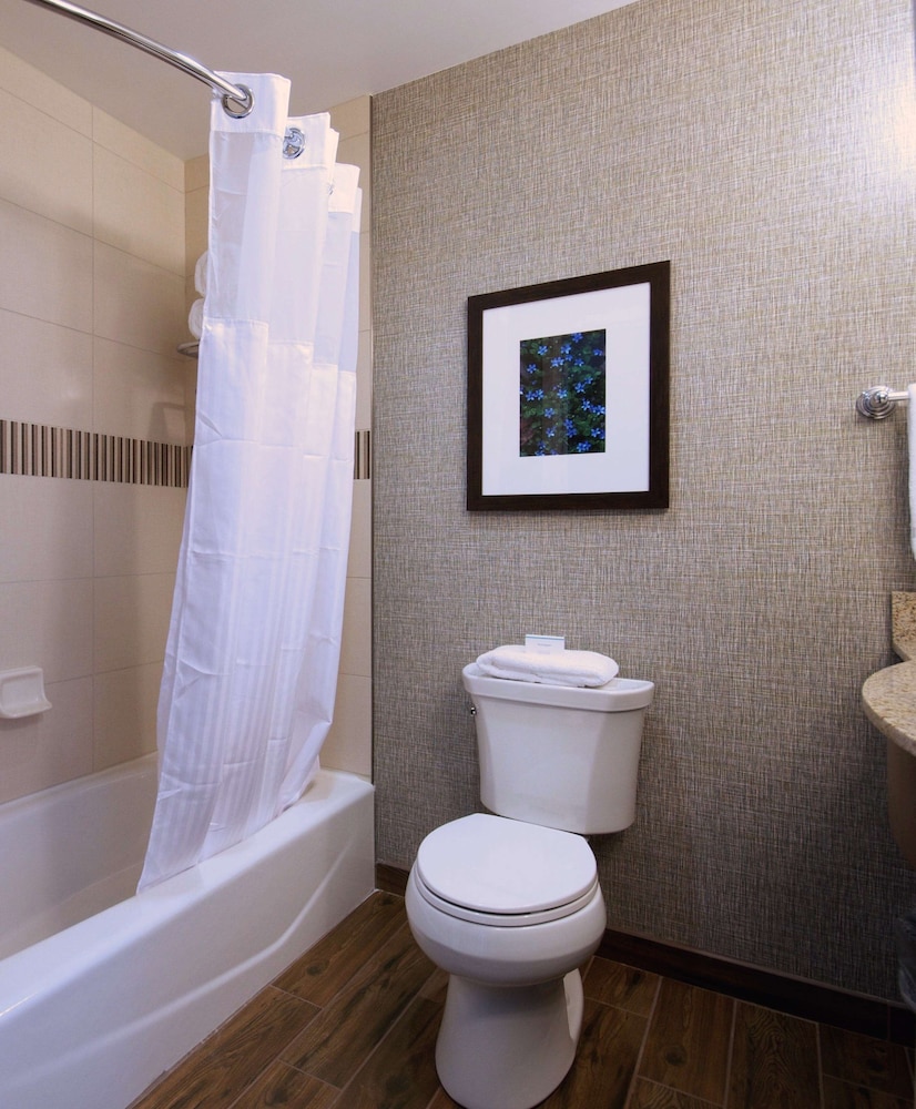 Hilton Garden Inn Hickory 16/43