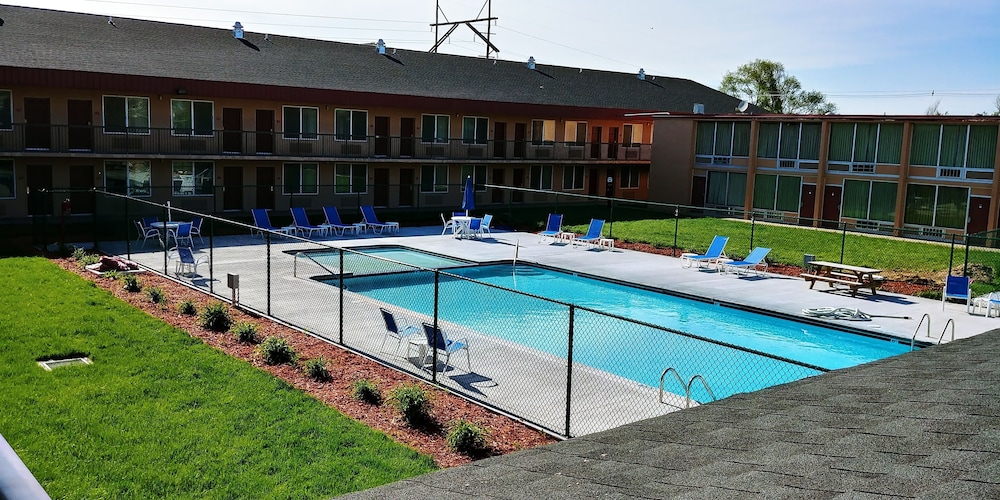 Quality Inn & Suites Ogallala 5/38