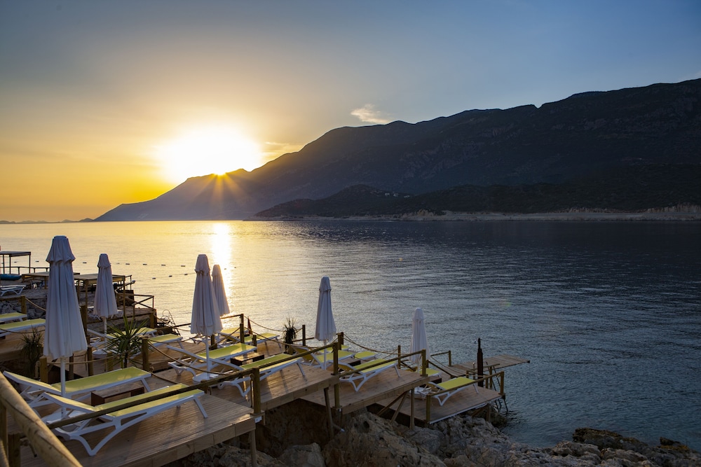 Suna Sun Boutique Hotel 40/48