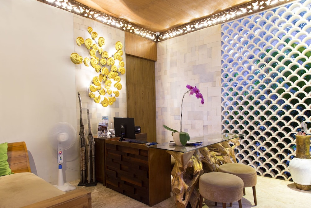 Kakul Villas & Suites 36/82