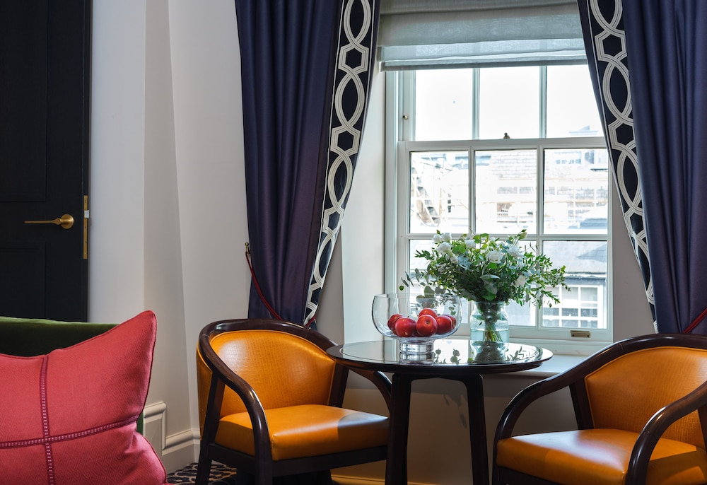 The Mayfair Townhouse – an Iconic Luxury Hotel 50/66