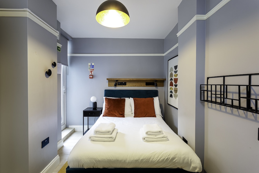 DYLAN APARTMENTS KENSINGTON 18/55