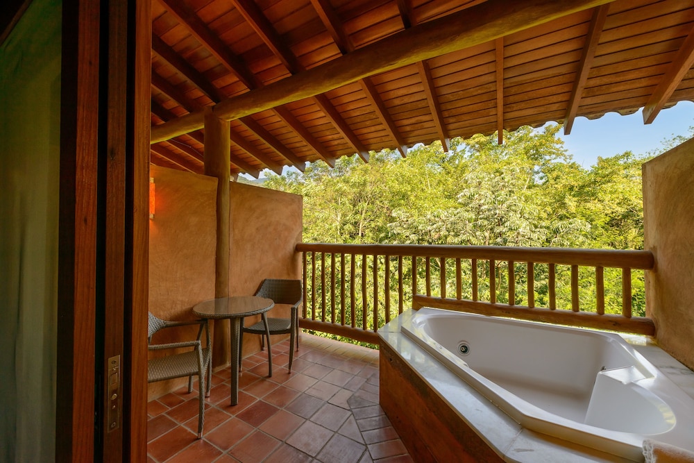 Kalango Boutique Hotel 56/75