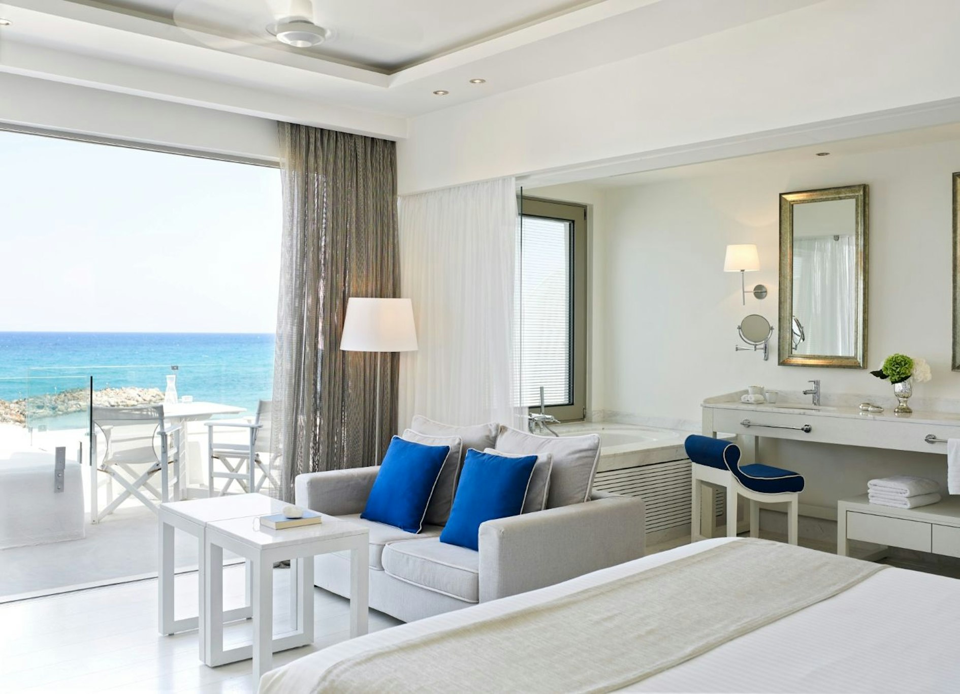 Knossos Beach Bungalows Suites Resort & Spa 8/25