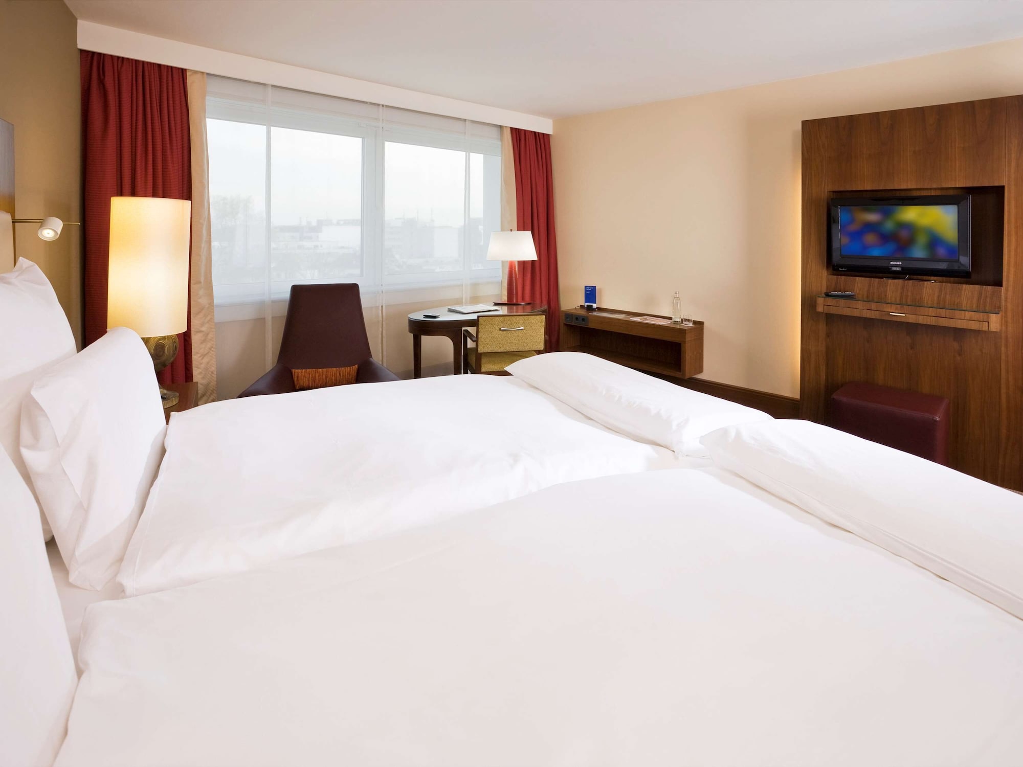 SUPERIOR, KING BED