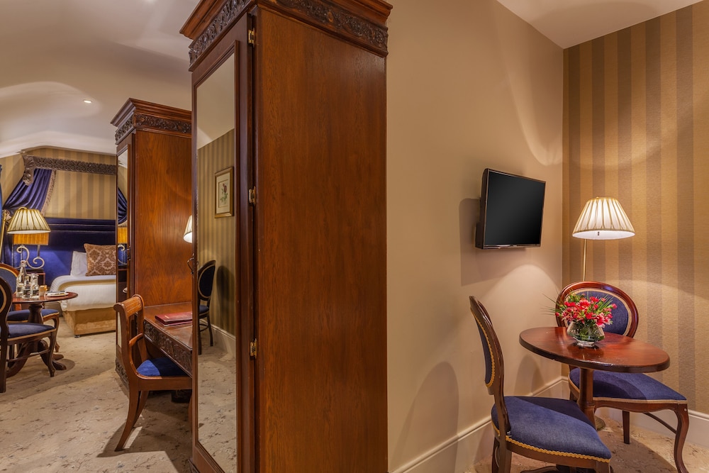 Cabra Castle Hotel 37/50