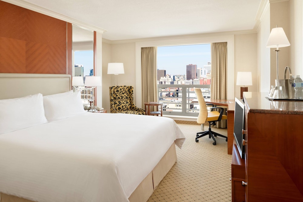 ROOM, KING BED, CITY VIEW, ACCESSIBLE