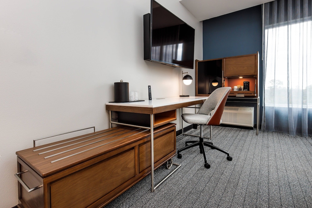 Courtyard by Marriott Pensacola West 39/44
