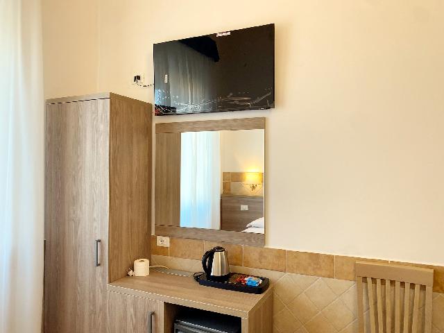 Room, Quadruple