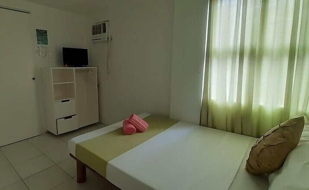 Mr Holiday Hotel 16/30