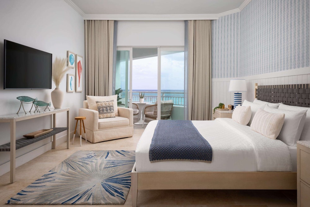 East Bay, Luxury, King Bed, Ocean View, Large