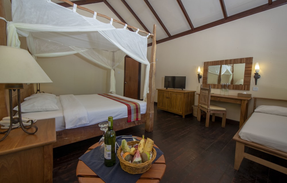 Filitheyo Island Resort 136/151