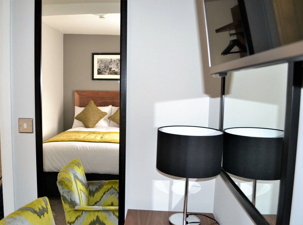 New Park Hotel 39/50