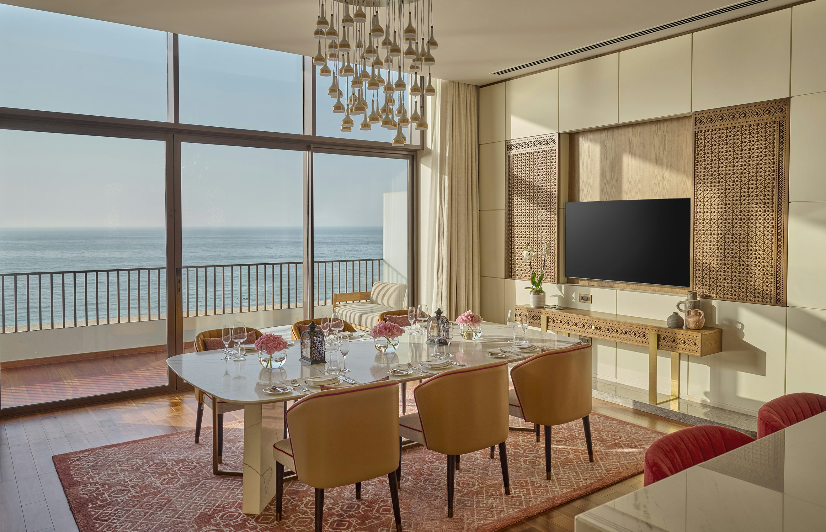 Mandarin Oriental, Muscat 102/117