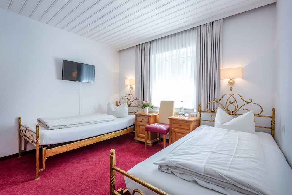 Hotel Laimer Hof Nymphenburg Palace Munich 12/60