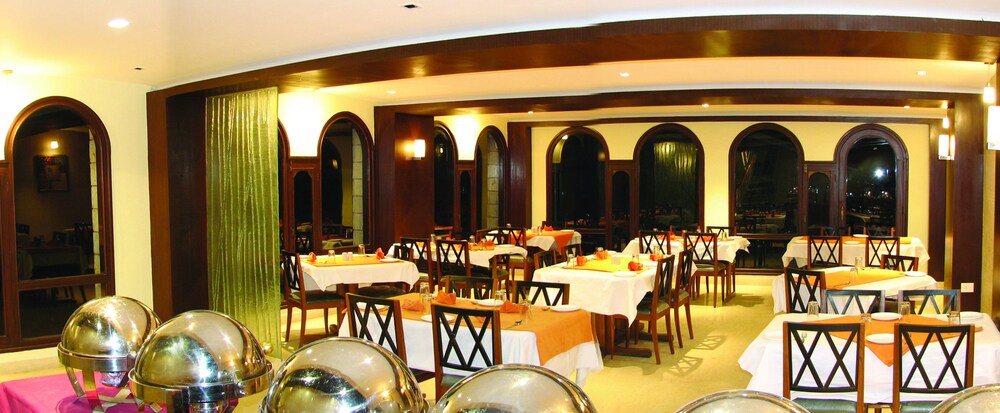 THE ORCHARD GREENS 33/47