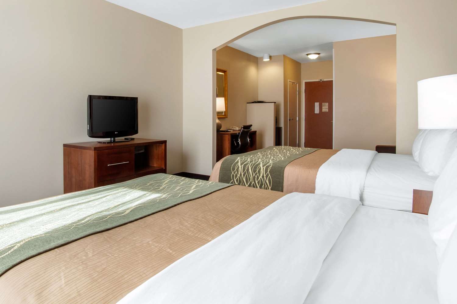 Suite, 2 Queen Beds, Comfort Inn And Suites Norman 2/4