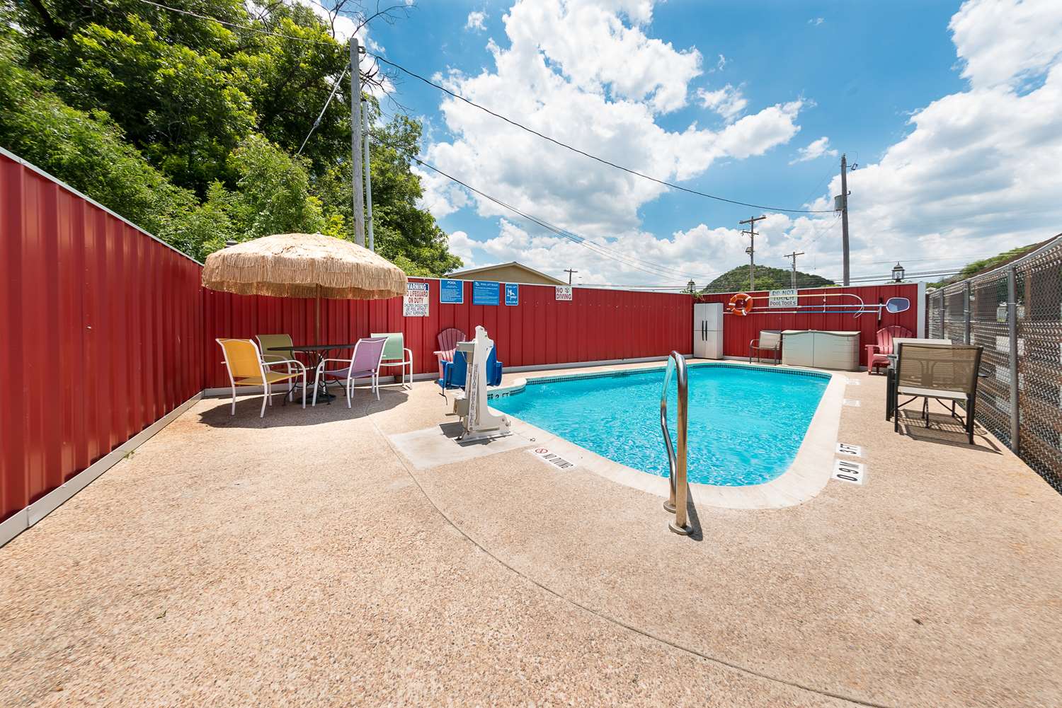 Americas Best Value Inn The Legends Inn 34/36