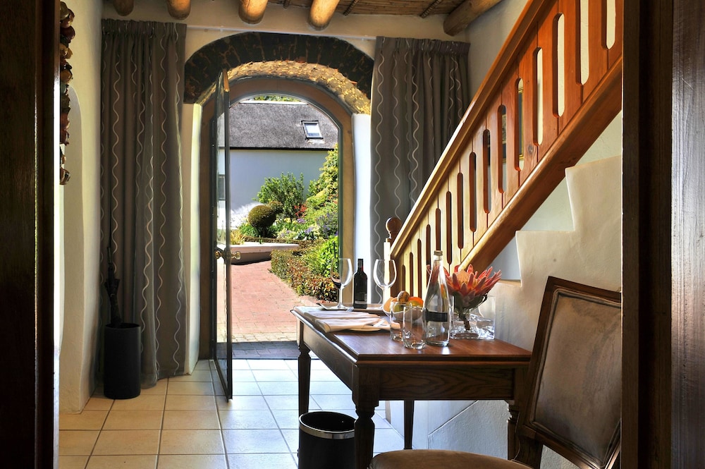 Grande Roche Hotel 67/76
