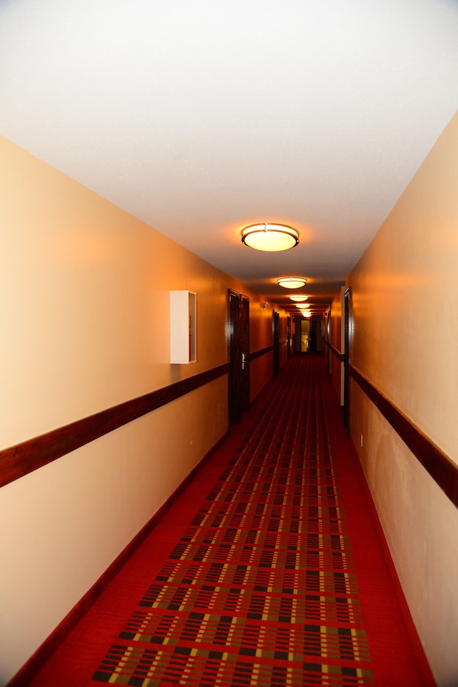 Budget Inn Express 5/46