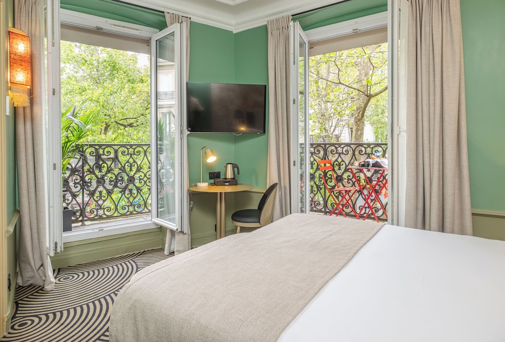 SUPERIOR, DOUBLE BED, BALCONY