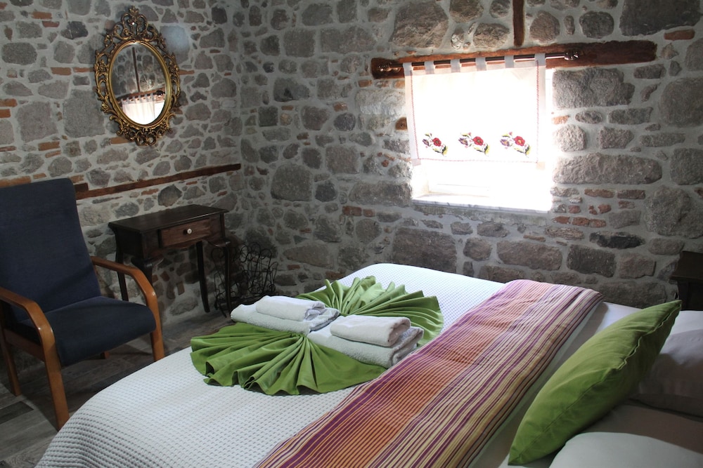 Bergama Tas Konak 12/50