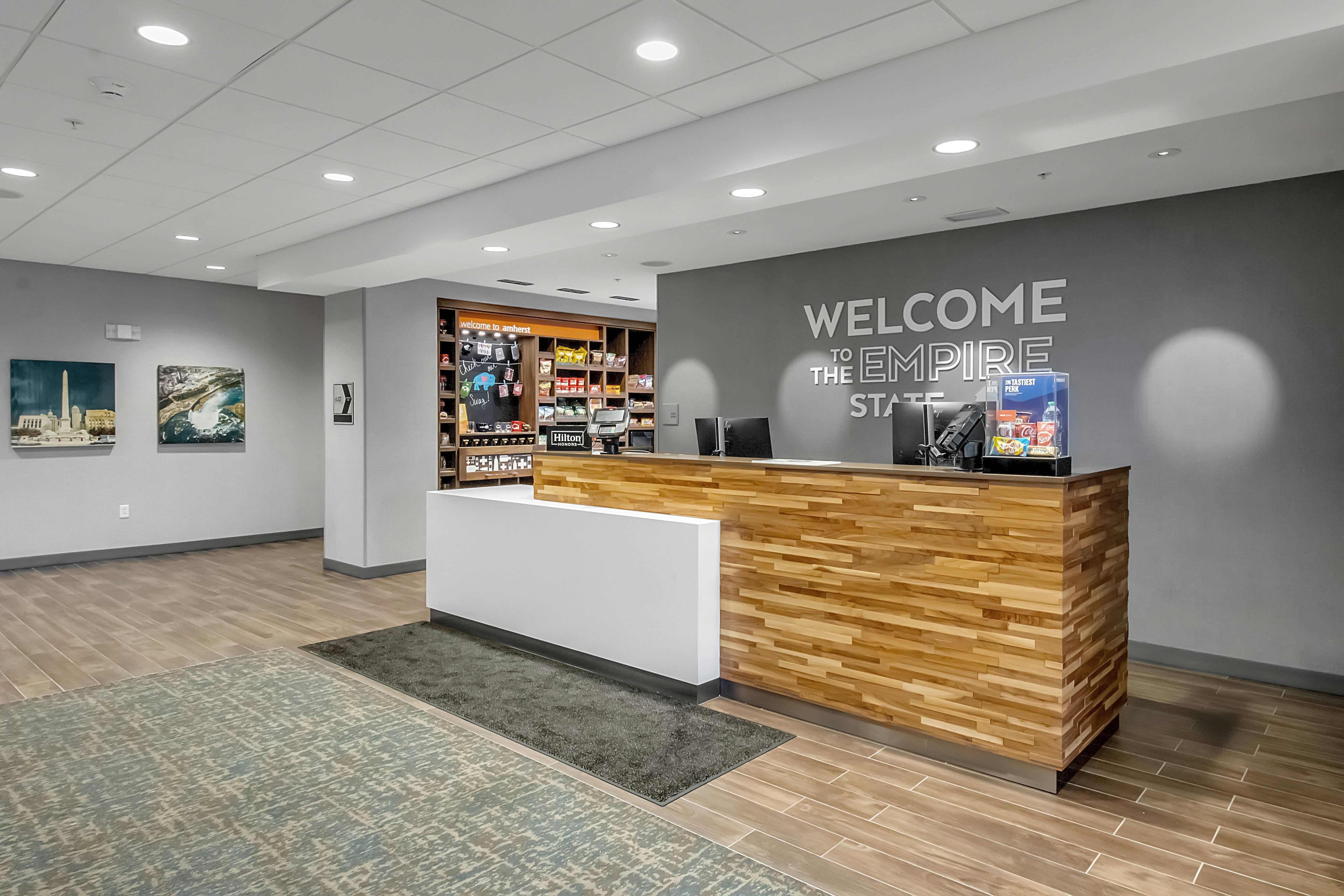 Lobby at Hampton Inn Buffalo - Amherst, AMHERST - NY