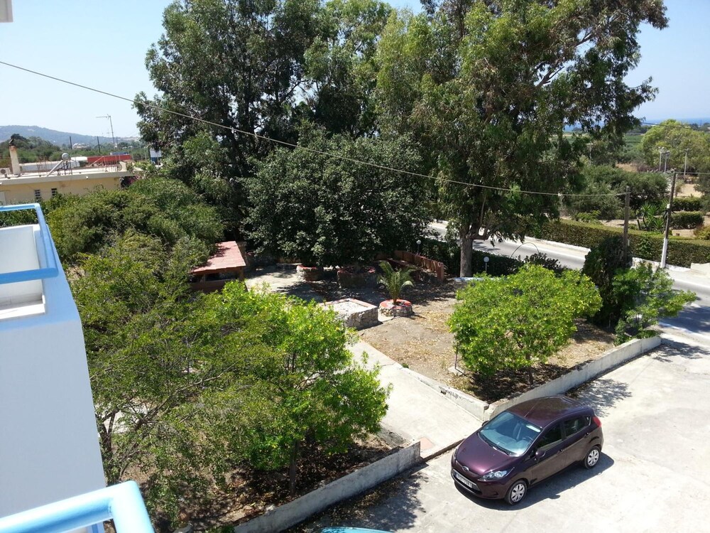 Sea View Apartments 38/45